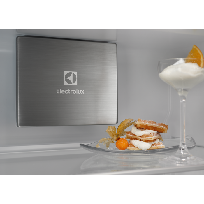 Electrolux - Εντοιχιζόμενος ψυγειοκαταψύκτης - ENP7TD75S