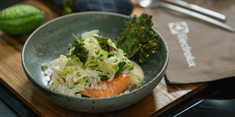 Salmon with cauliflower and kale